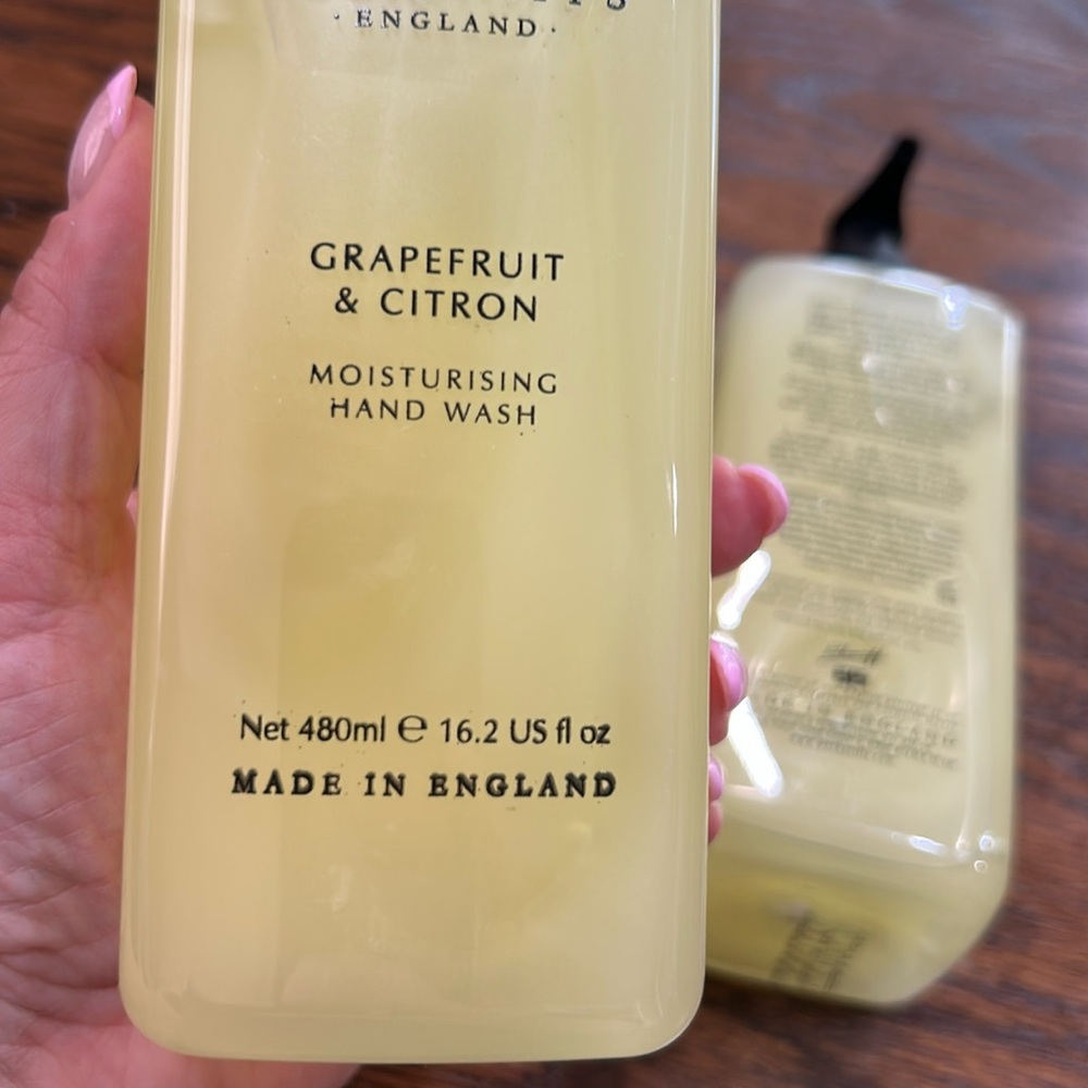 Pecksniff’s Grapefruit & Citron Moisturising Hand Wash - Made in England. - Picture 3 of 5